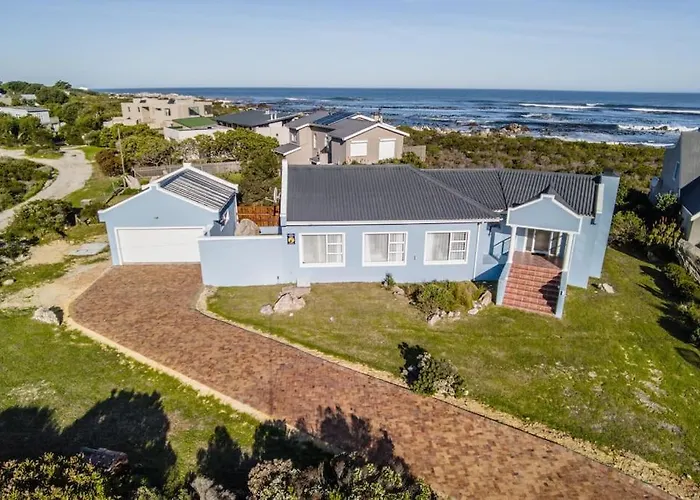 Mocha Bay House By The Sea